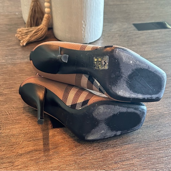 Authentic Burberry Knitted Sock Boot. Size 37 - Picture 3 of 4